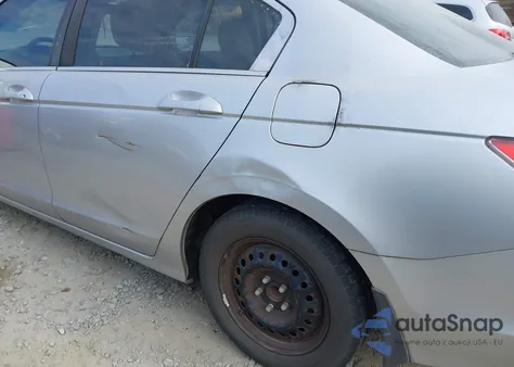 2010 Honda Accord 2.4 Lx z USA, uszkodzony, nr VIN 1HGCP2F37AA025593